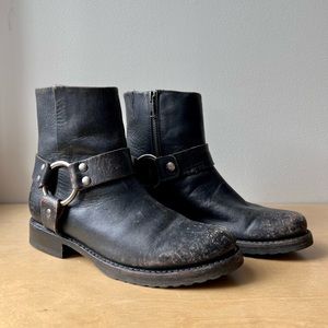 FRYE Veronica harness boots
